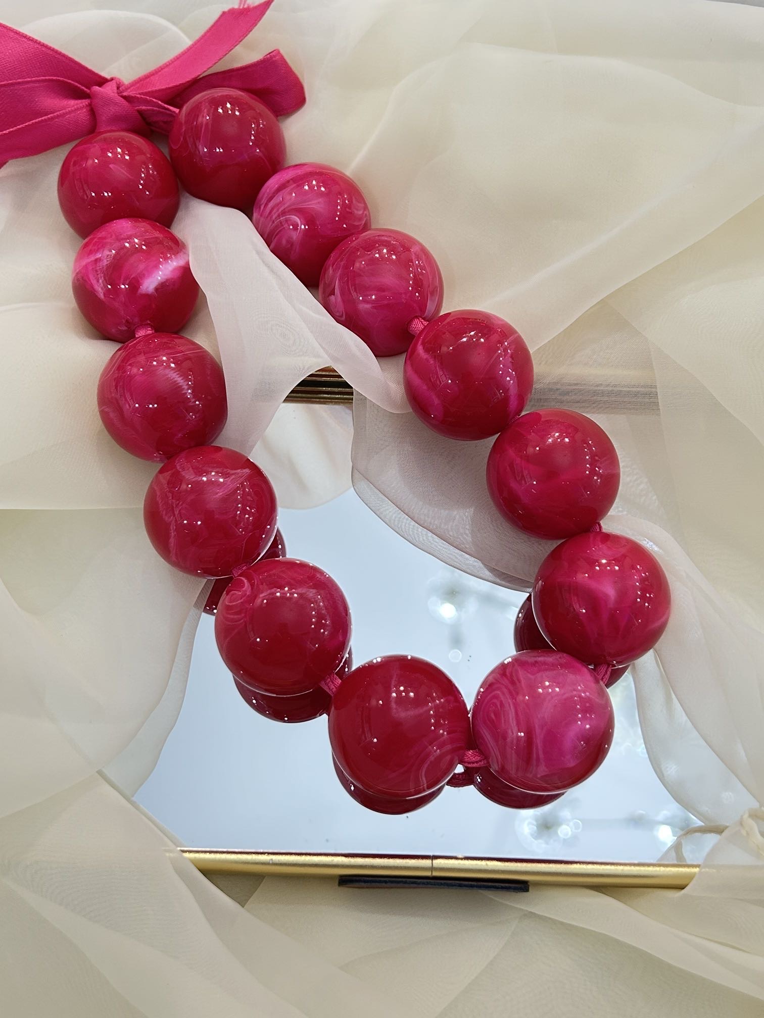Marble Glow necklace - Image 2